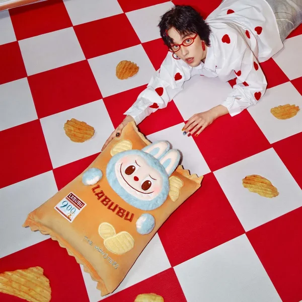 labubu-the-monsters-wacky-mart-series-pillow-chips-3